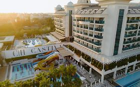 La Grande Resort And Spa Side